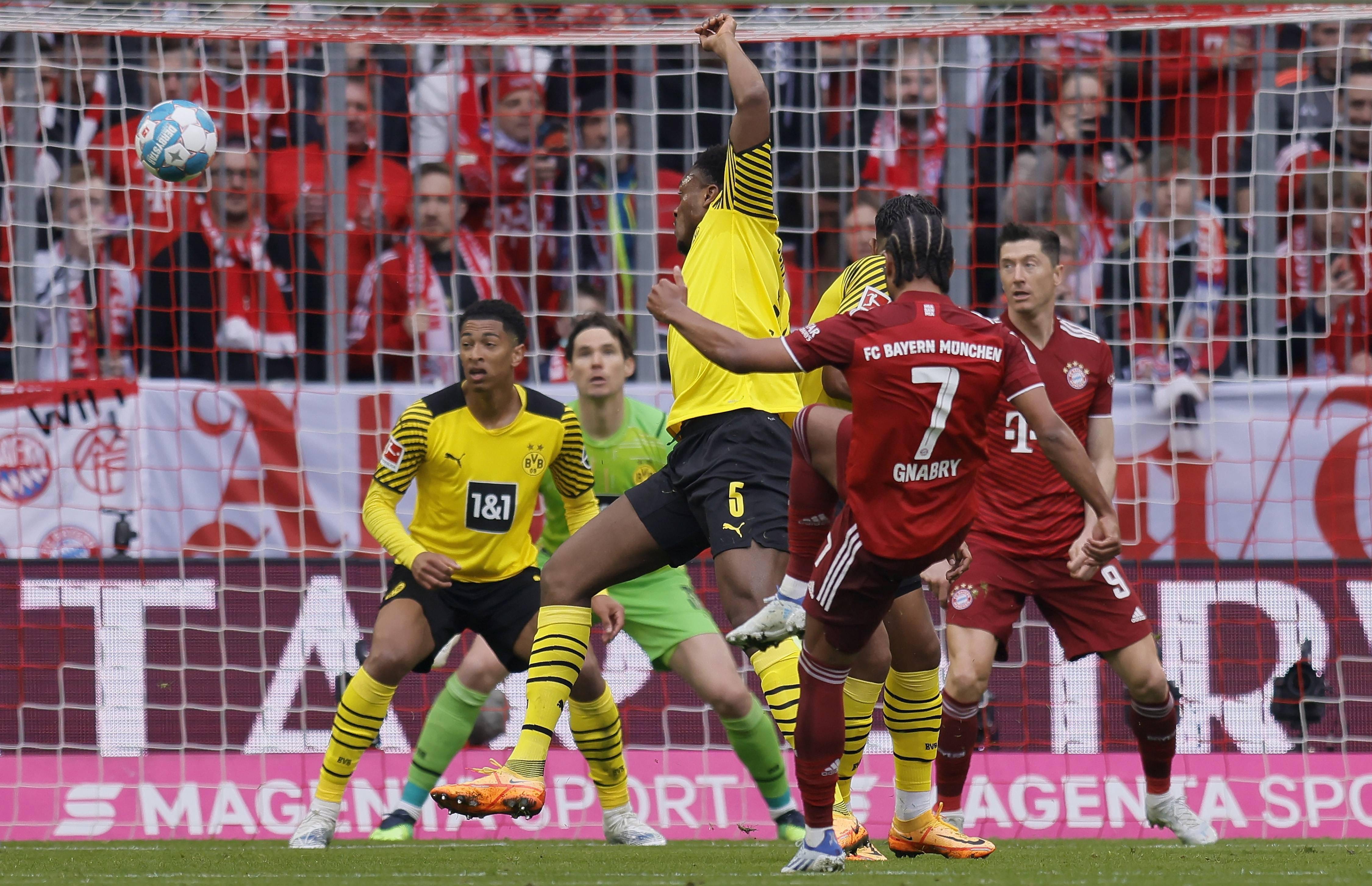 爱游戏官方入口 -多特蒙德训练开放日；关键时刻止住颓势引欢呼；法甲在即；医务组通报恢复 